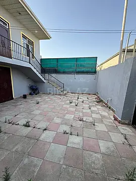 Satılır 5 otaqlı həyət evi 200 m²