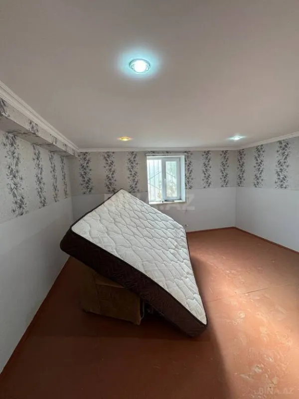 Satılır 5 otaqlı həyət evi 200 m²