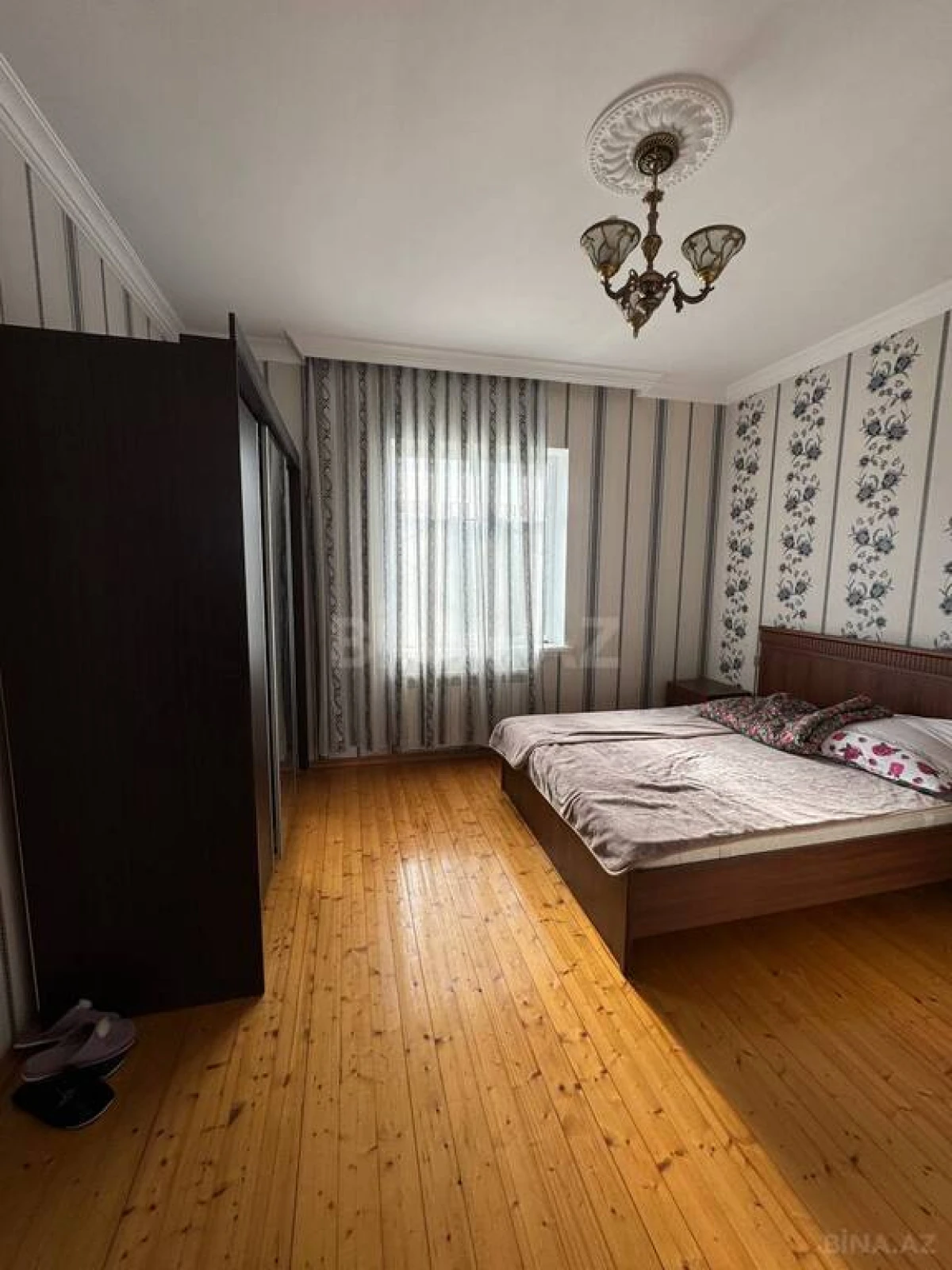 Satılır 5 otaqlı həyət evi 200 m²