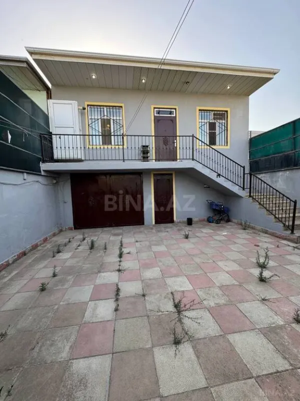 Satılır 5 otaqlı həyət evi 200 m²