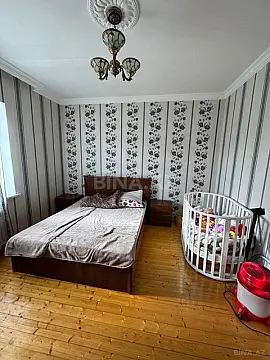 Satılır 5 otaqlı həyət evi 200 m²