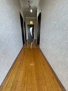 Satılır 5 otaqlı həyət evi 200 m²