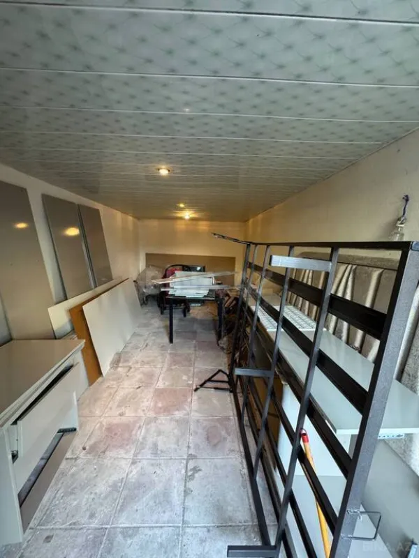 Satılır 5 otaqlı həyət evi 200 m²