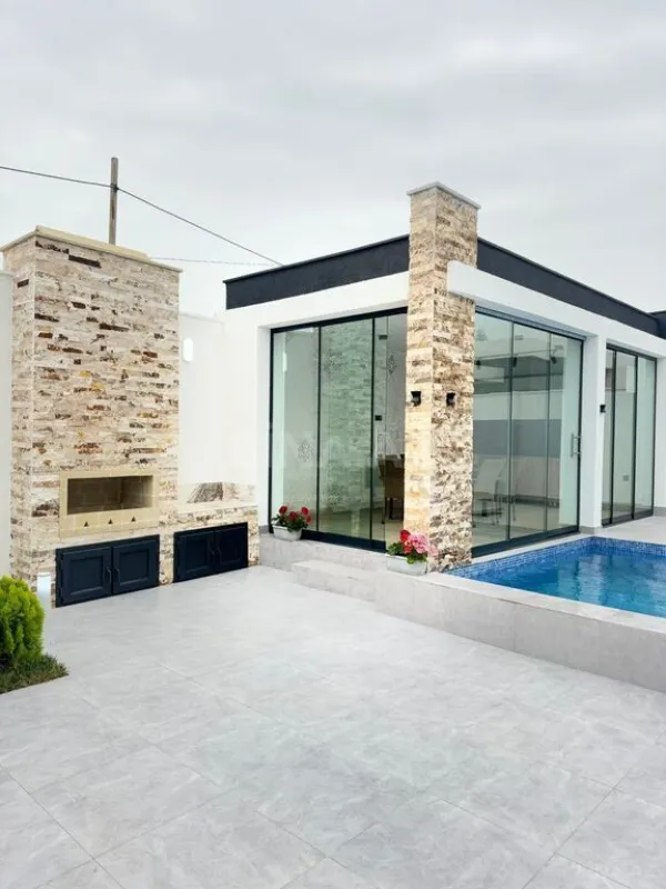 Satılır 4 otaqlı həyət evi 165 m²