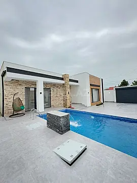 Satılır 4 otaqlı həyət evi 165 m²