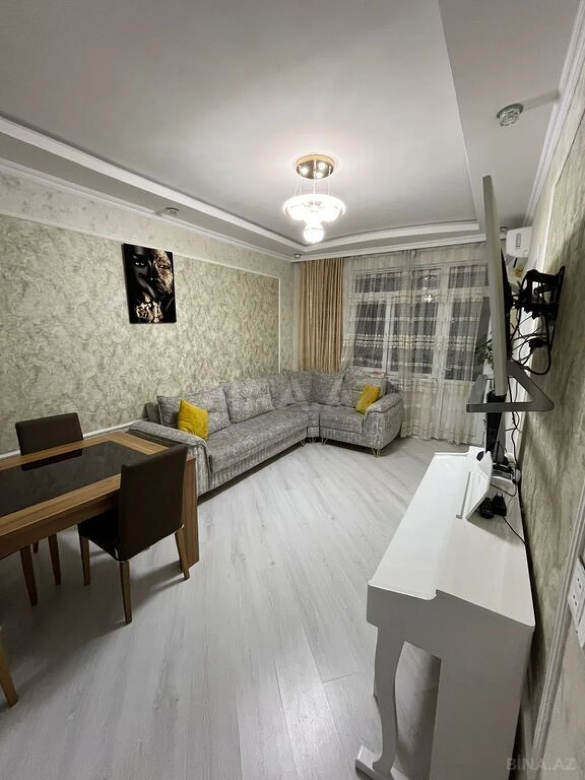 Satılır 2 otaqlı mənzil 58 m²