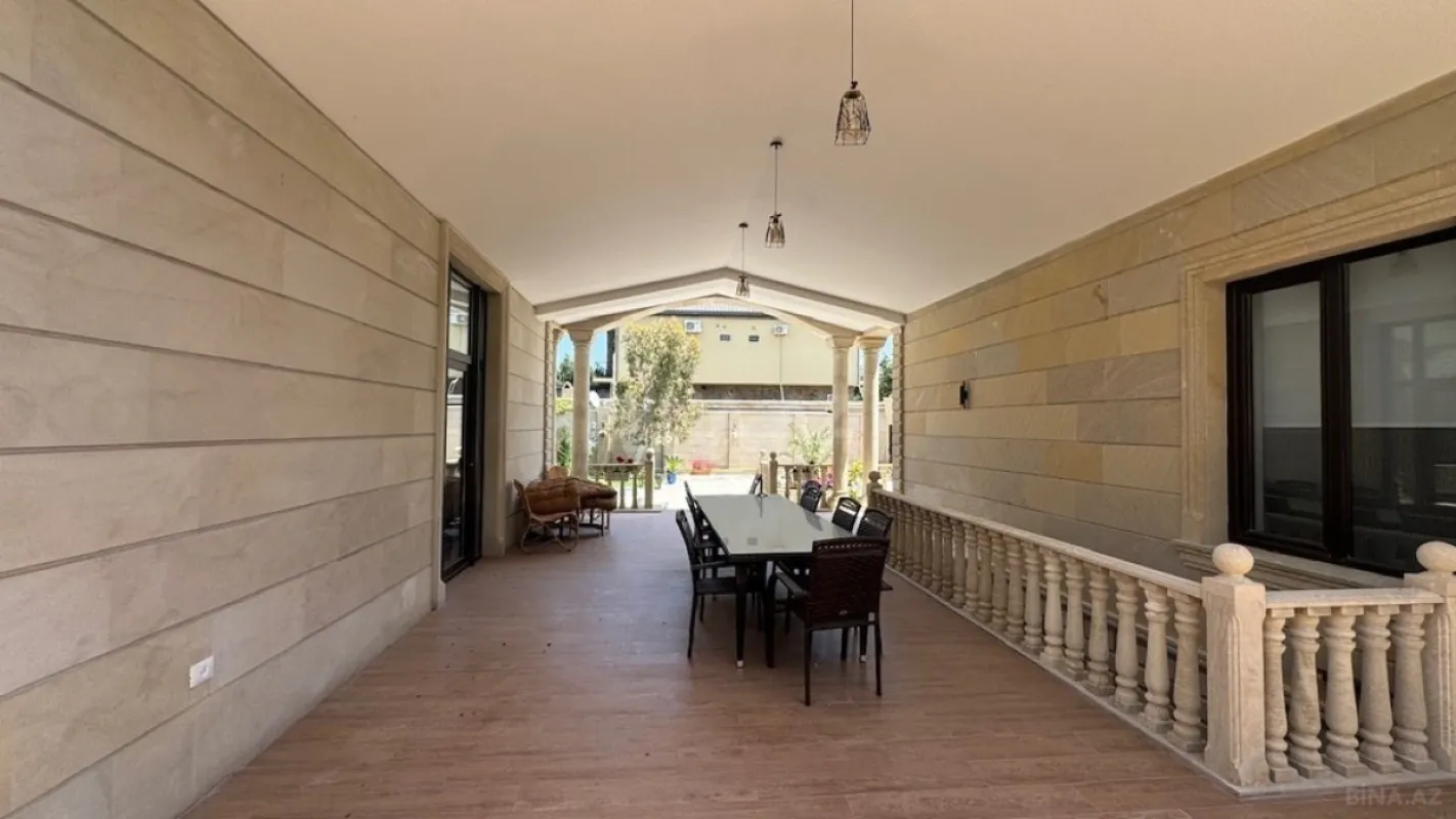 Satılır 5 otaqlı həyət evi 500 m²