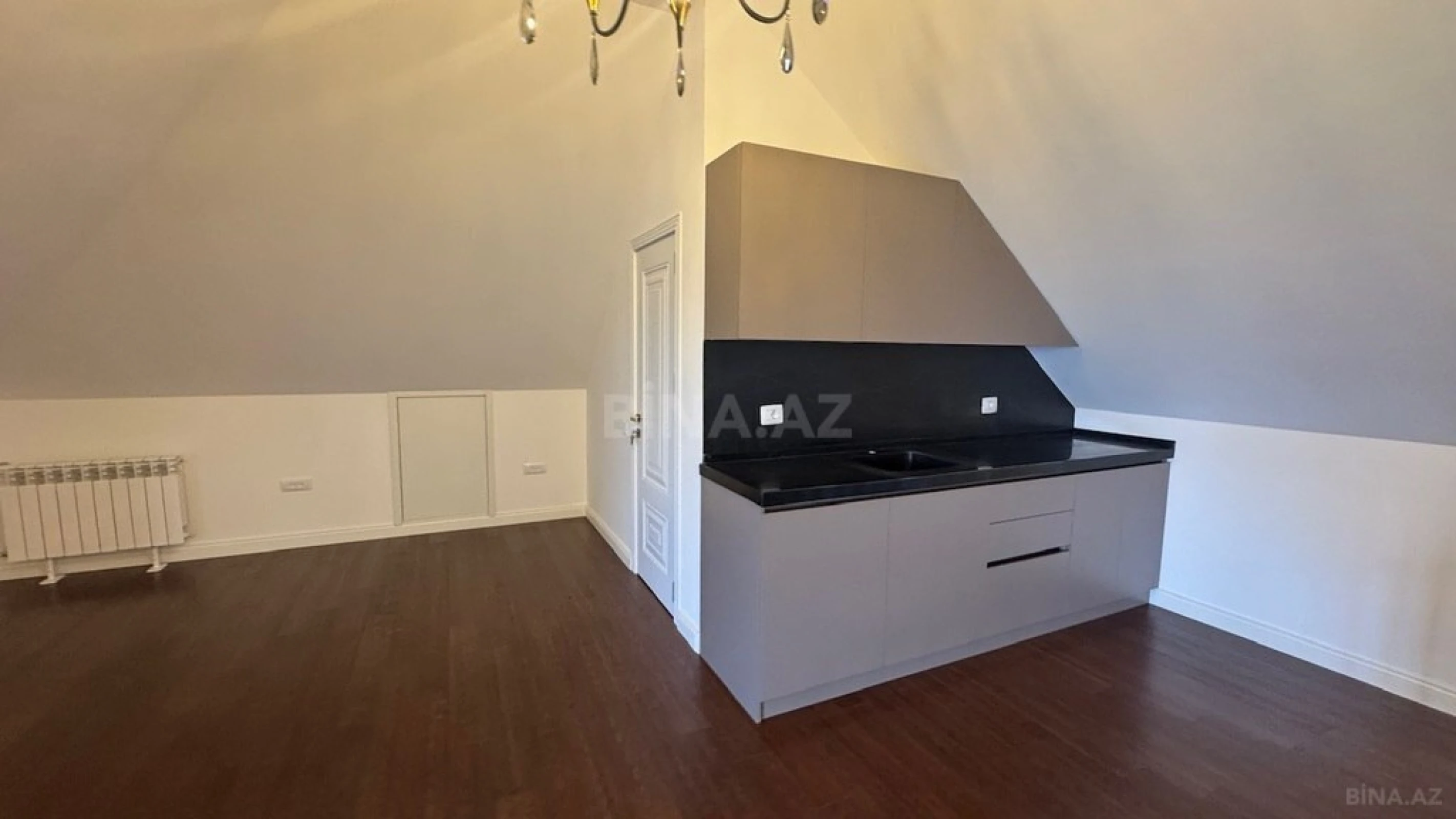 Satılır 5 otaqlı həyət evi 500 m²