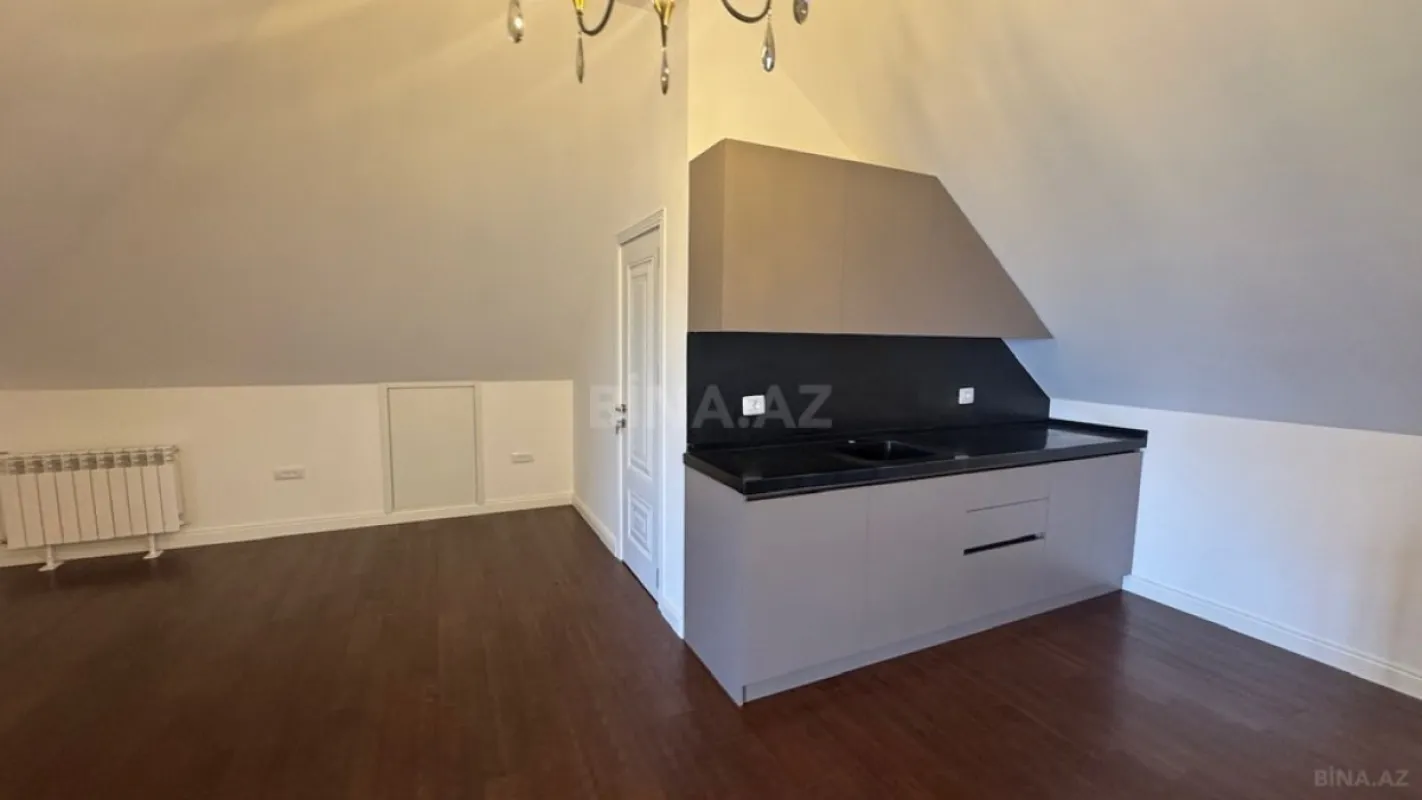 Satılır 5 otaqlı həyət evi 500 m²