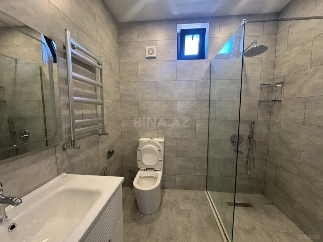 Satılır 5 otaqlı həyət evi 500 m²