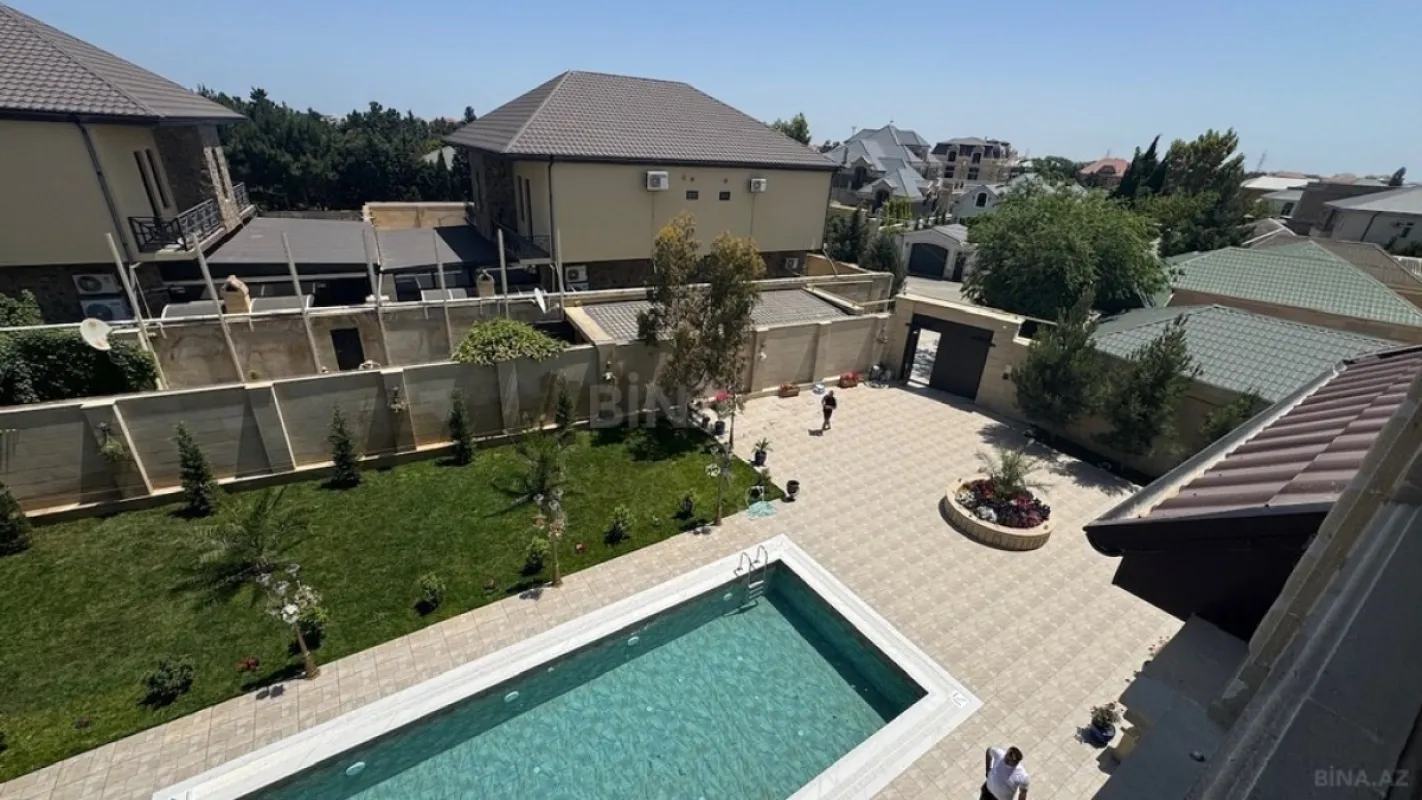 Satılır 5 otaqlı həyət evi 500 m²