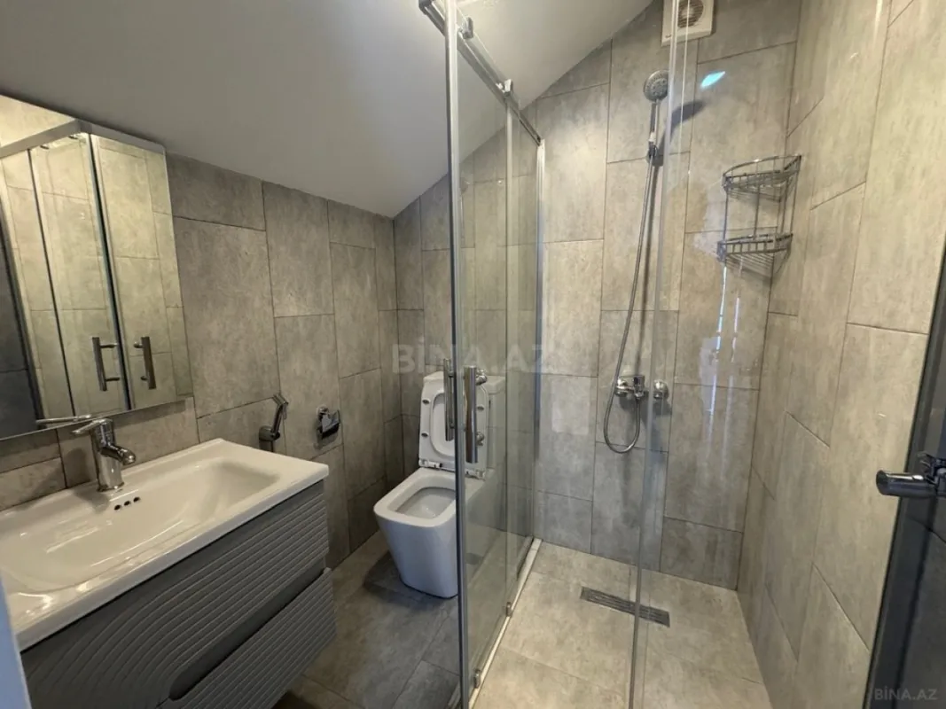 Satılır 5 otaqlı həyət evi 500 m²