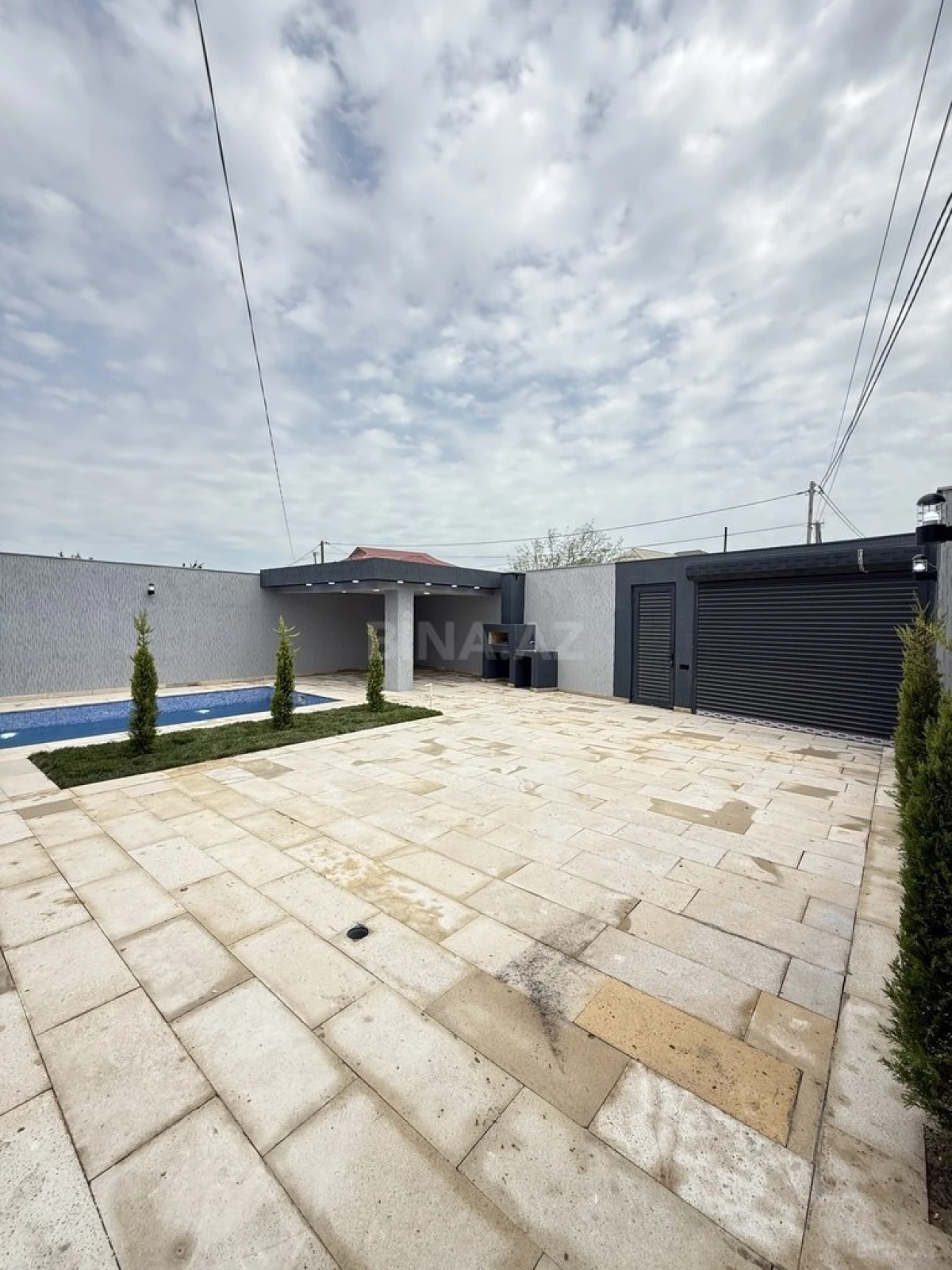 Satılır 4 otaqlı həyət evi 140 m²