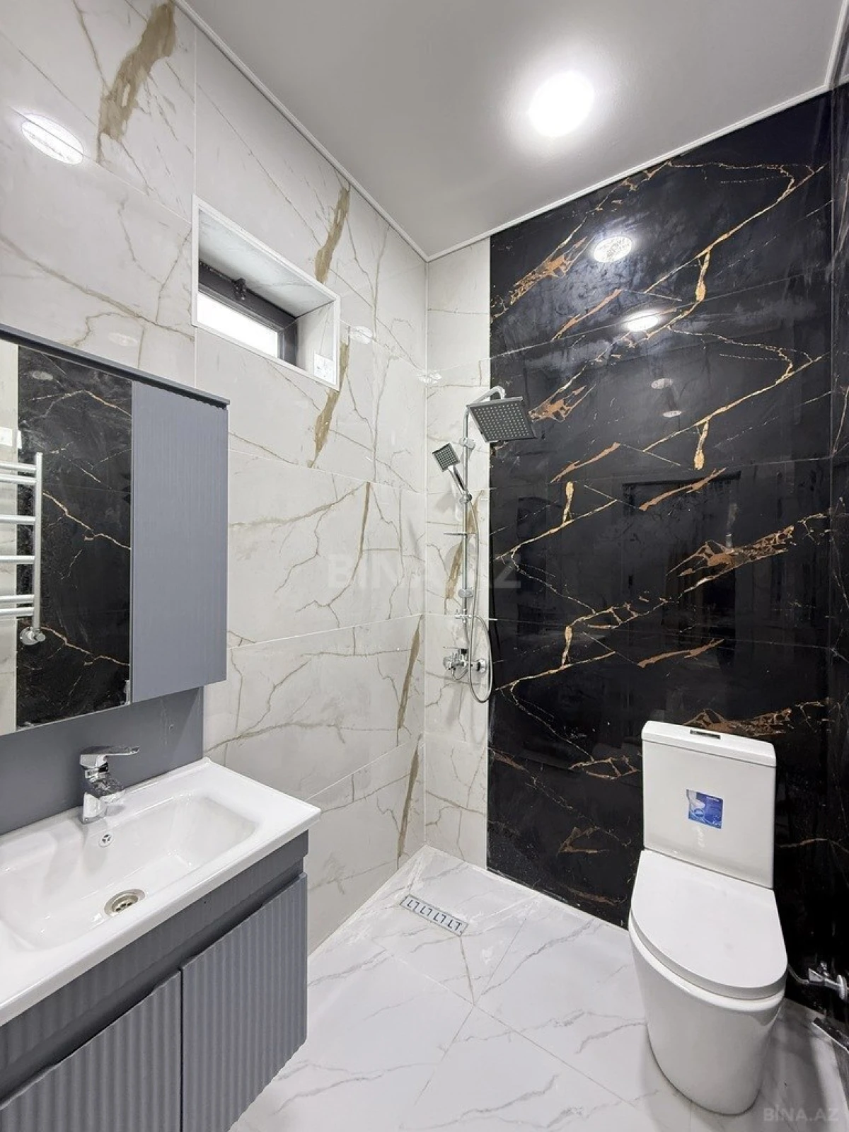 Satılır 4 otaqlı həyət evi 140 m²