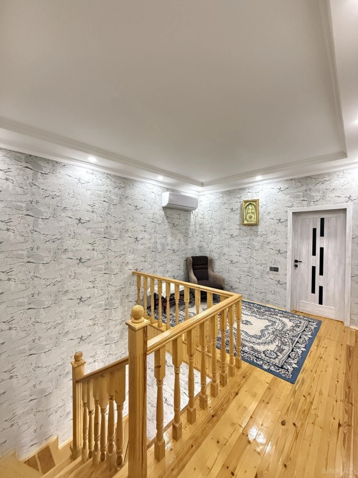 Satılır 4 otaqlı həyət evi 180 m²