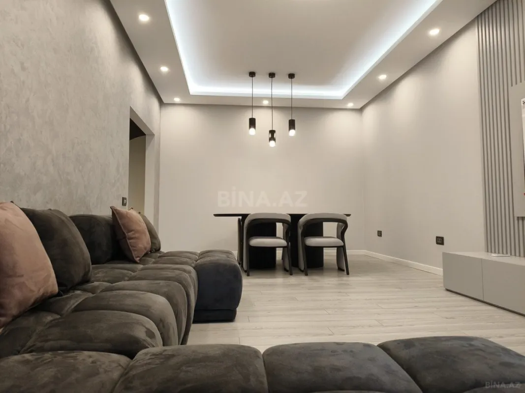 Kirayə verilir 2 otaqlı mənzil 105 m²