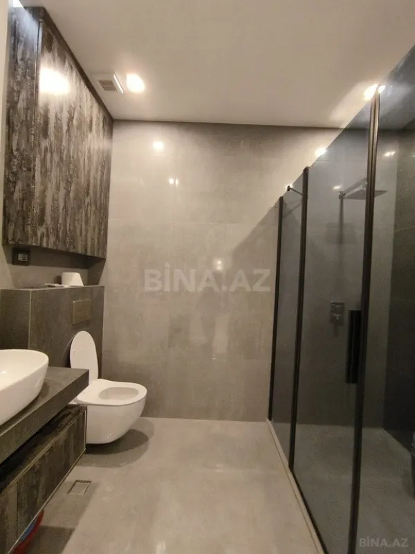 Kirayə verilir 2 otaqlı mənzil 105 m²