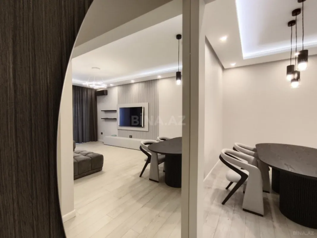 Kirayə verilir 2 otaqlı mənzil 105 m²