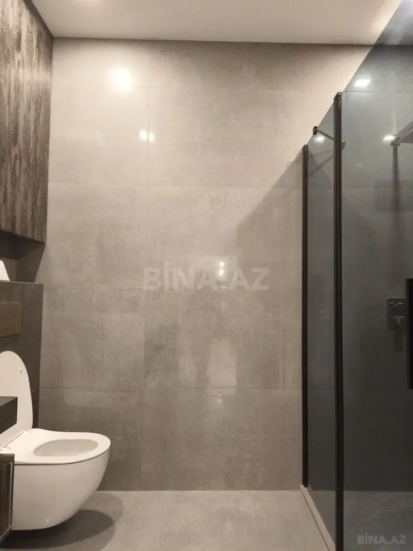Kirayə verilir 2 otaqlı mənzil 105 m²
