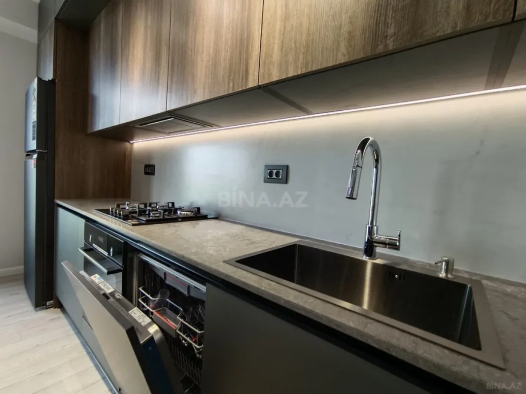 Kirayə verilir 2 otaqlı mənzil 105 m²