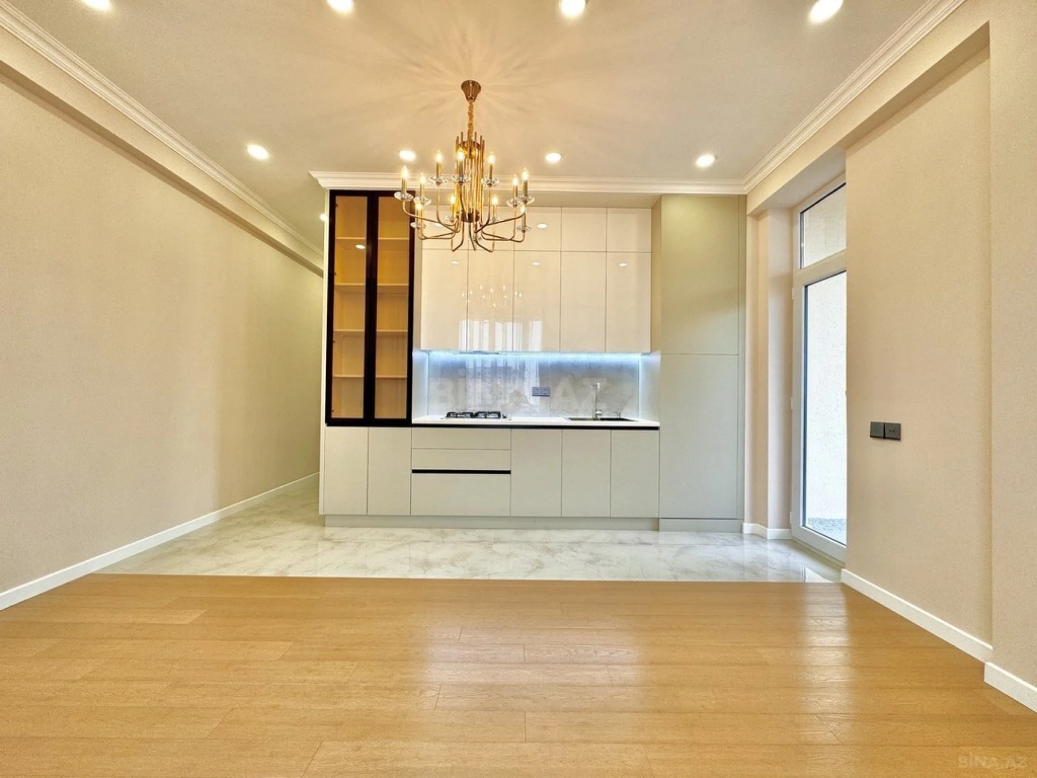 Satılır 3 otaqlı mənzil 92 m²