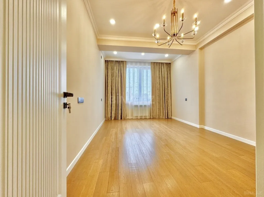 Satılır 3 otaqlı mənzil 92 m²