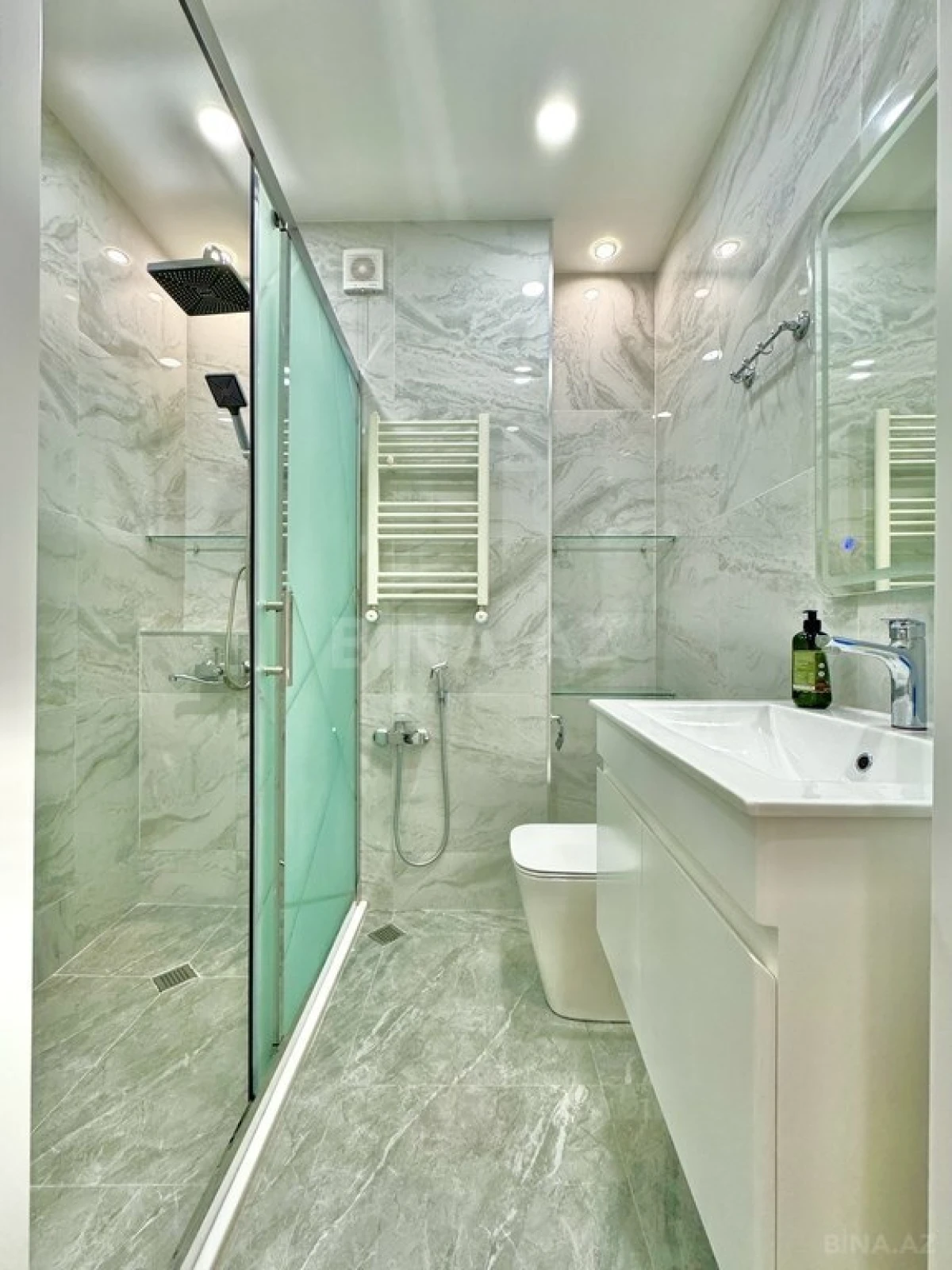 Satılır 3 otaqlı mənzil 92 m²