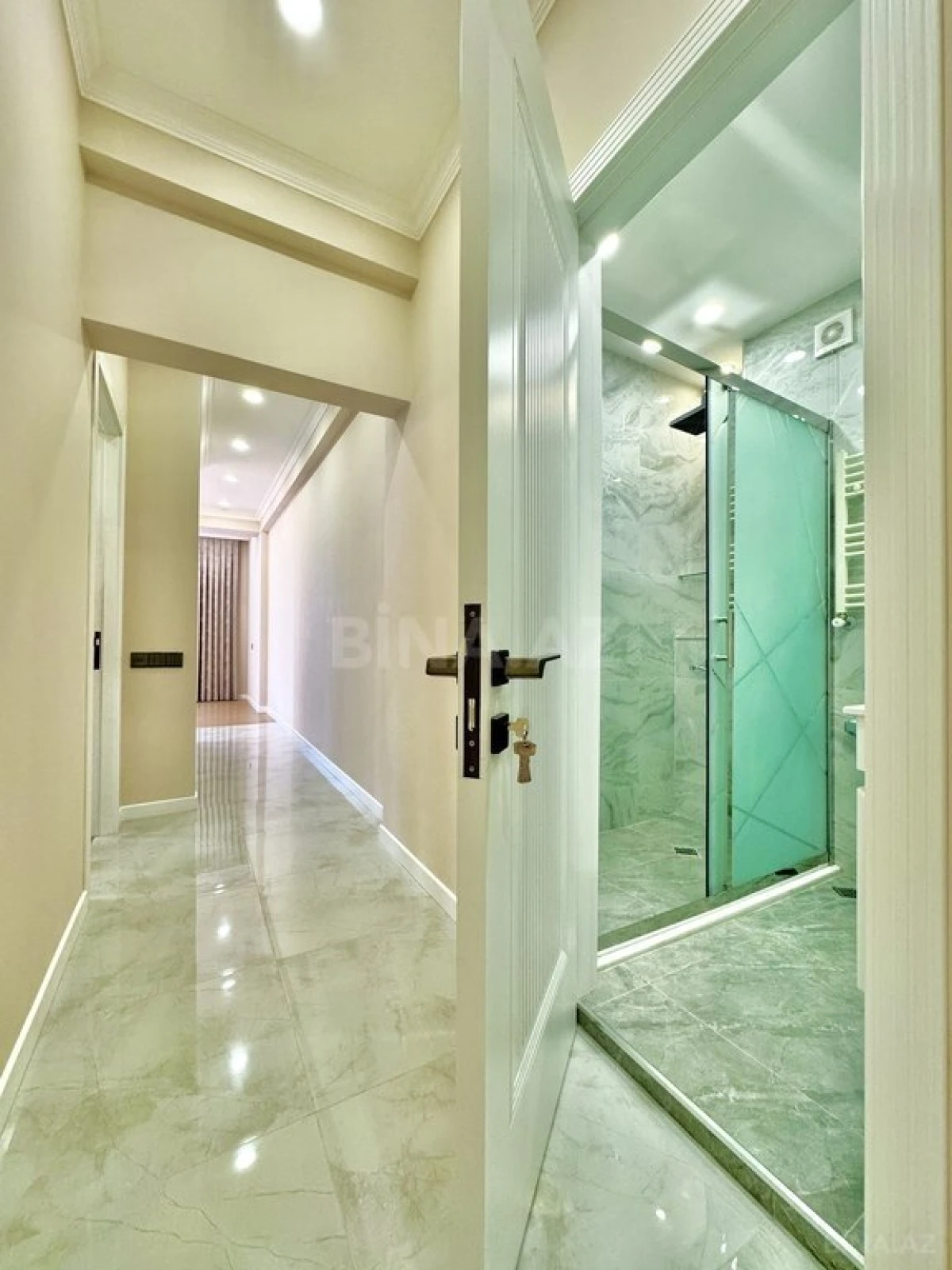 Satılır 3 otaqlı mənzil 92 m²