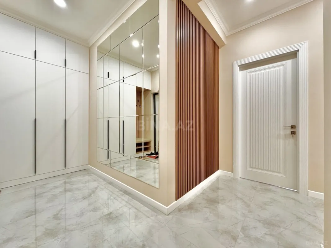 Satılır 3 otaqlı mənzil 92 m²