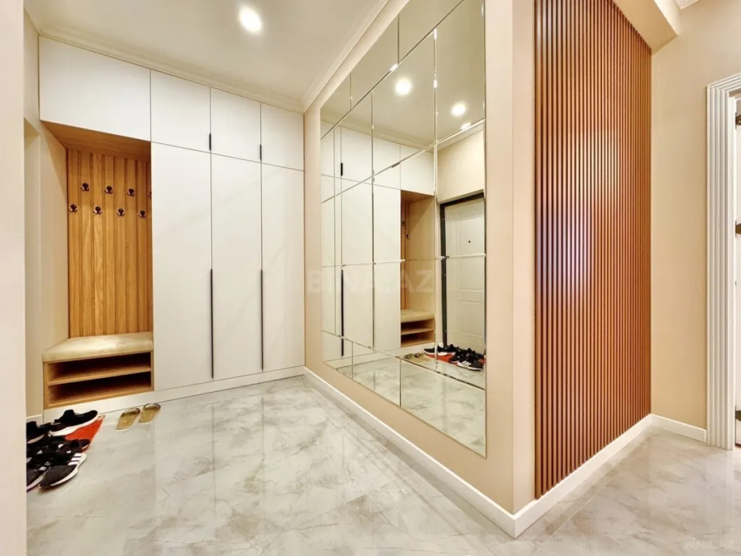 Satılır 3 otaqlı mənzil 92 m²