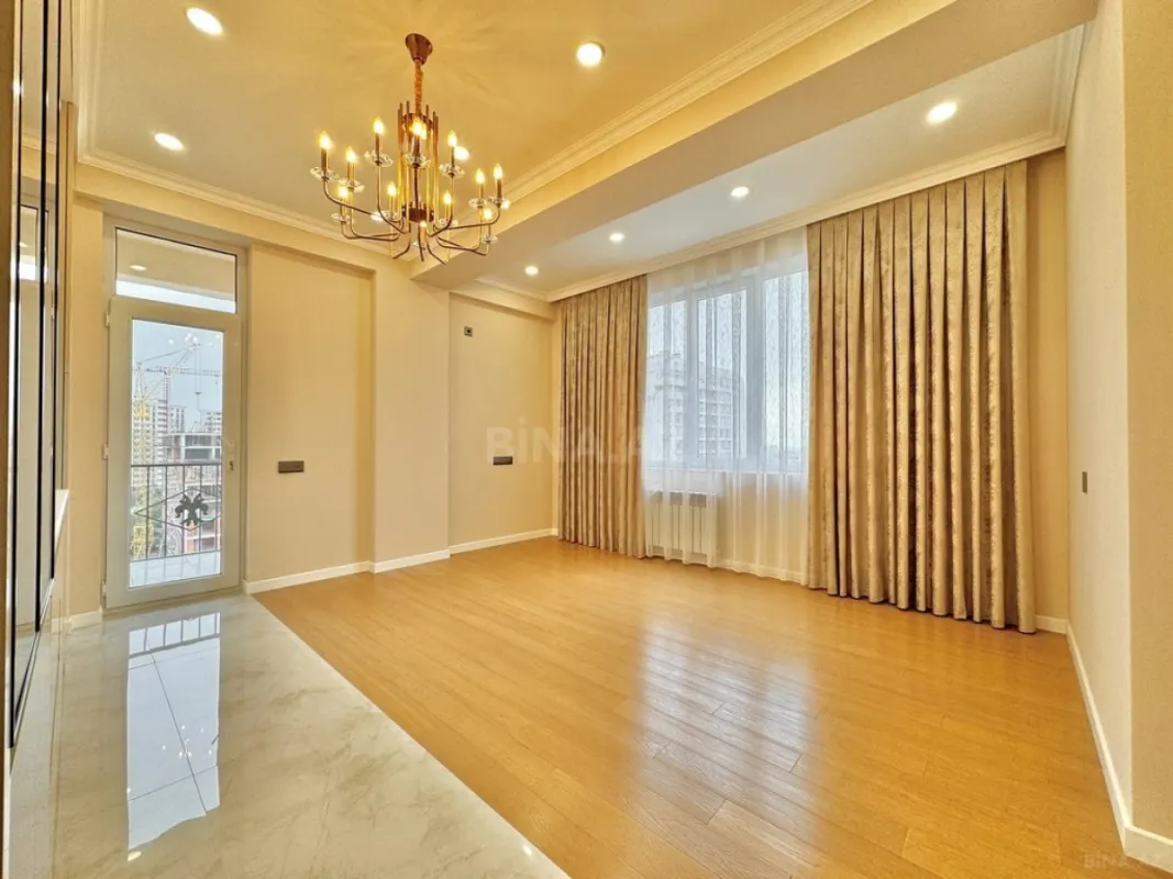 Satılır 3 otaqlı mənzil 92 m²
