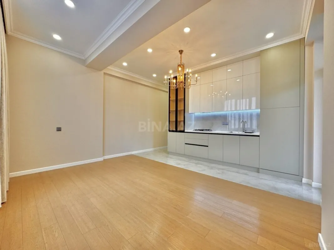 Satılır 3 otaqlı mənzil 92 m²