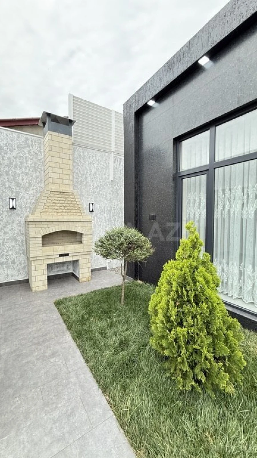 Satılır 4 otaqlı həyət evi 160 m²