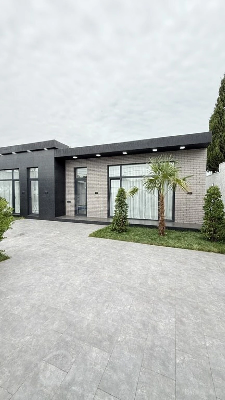 Satılır 4 otaqlı həyət evi 160 m²