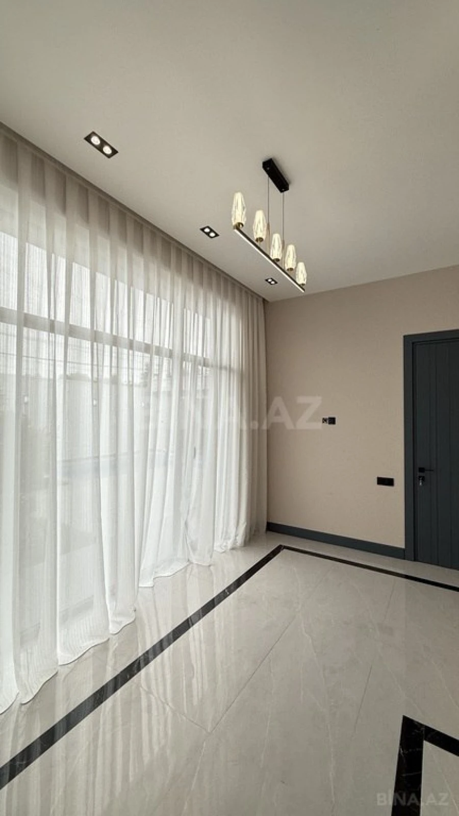 Satılır 4 otaqlı həyət evi 160 m²
