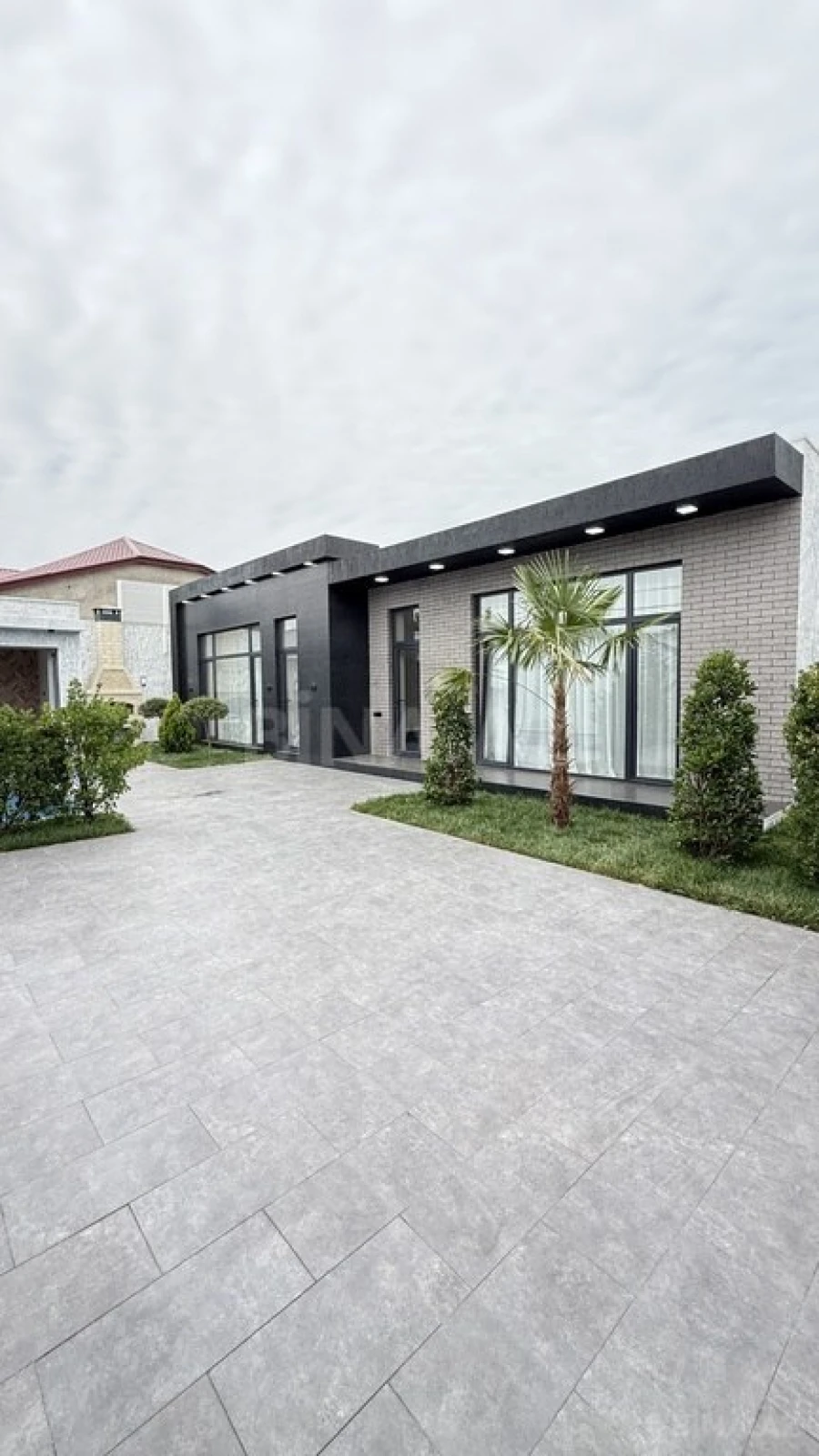 Satılır 4 otaqlı həyət evi 160 m²