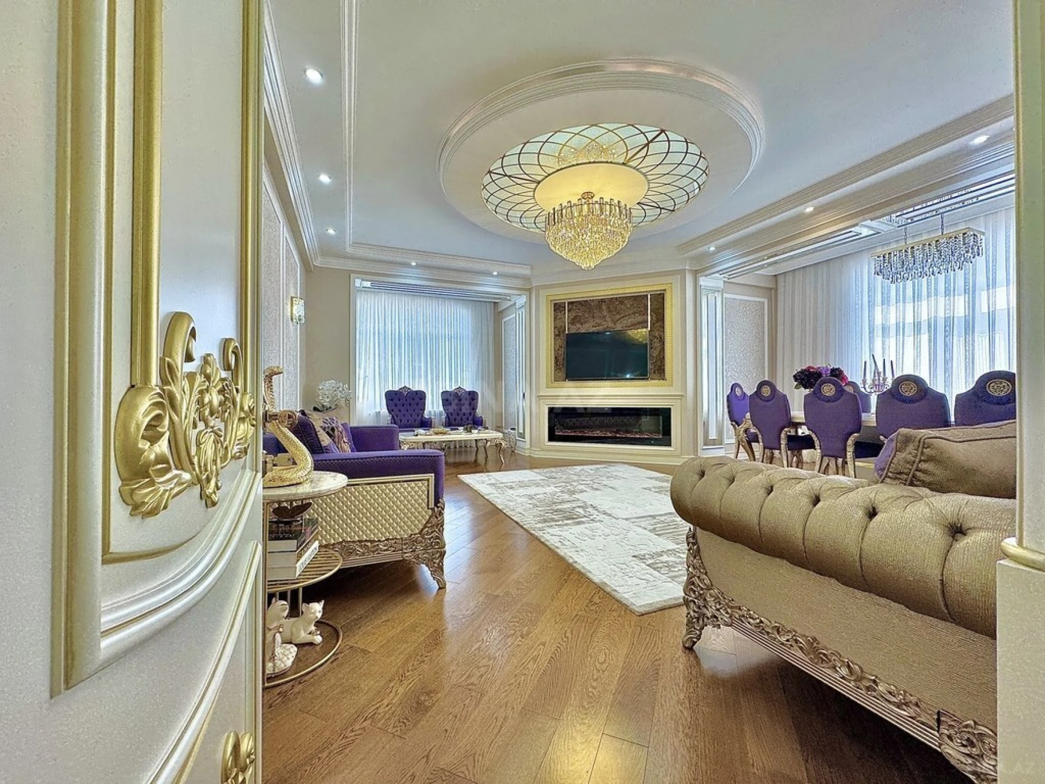 Satılır 4 otaqlı mənzil 220 m²