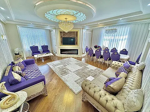 Satılır 4 otaqlı mənzil 220 m²