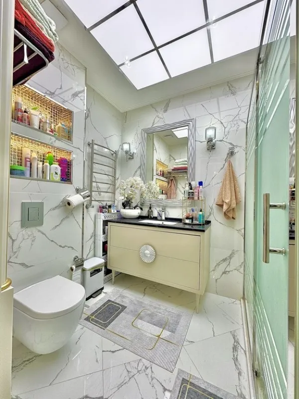 Satılır 4 otaqlı mənzil 220 m²