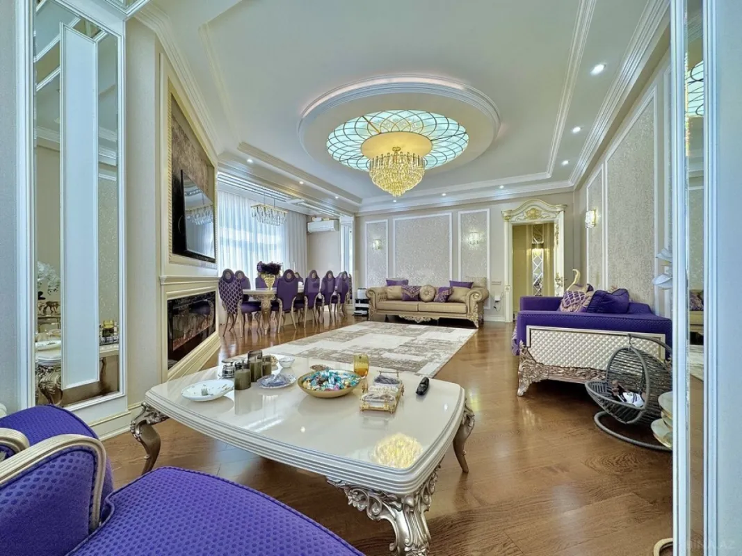 Satılır 4 otaqlı mənzil 220 m²