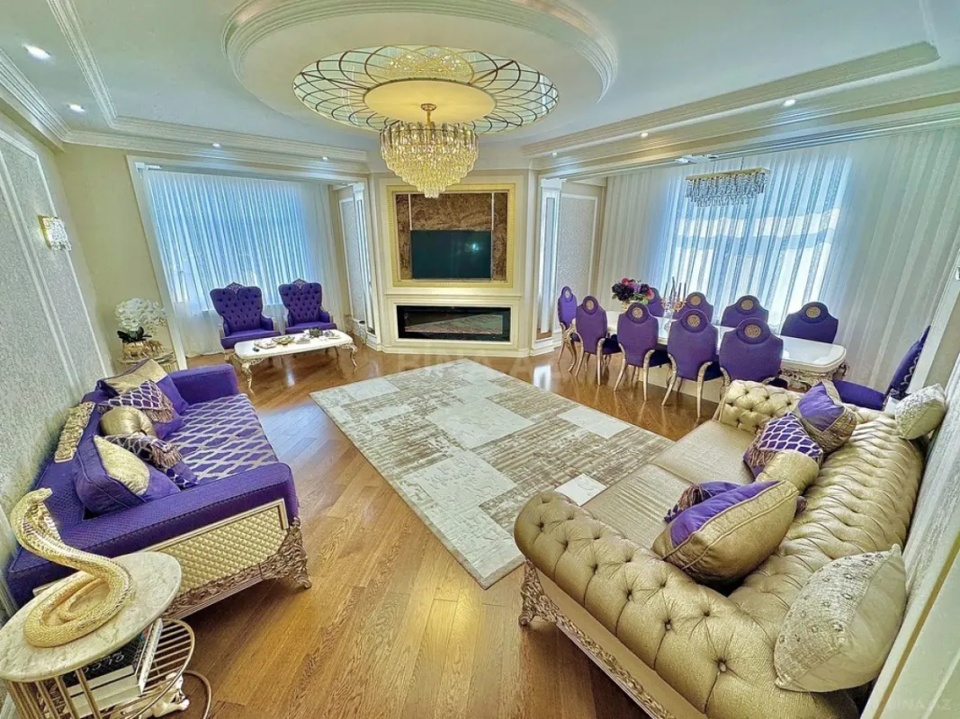 Satılır 4 otaqlı mənzil 220 m²