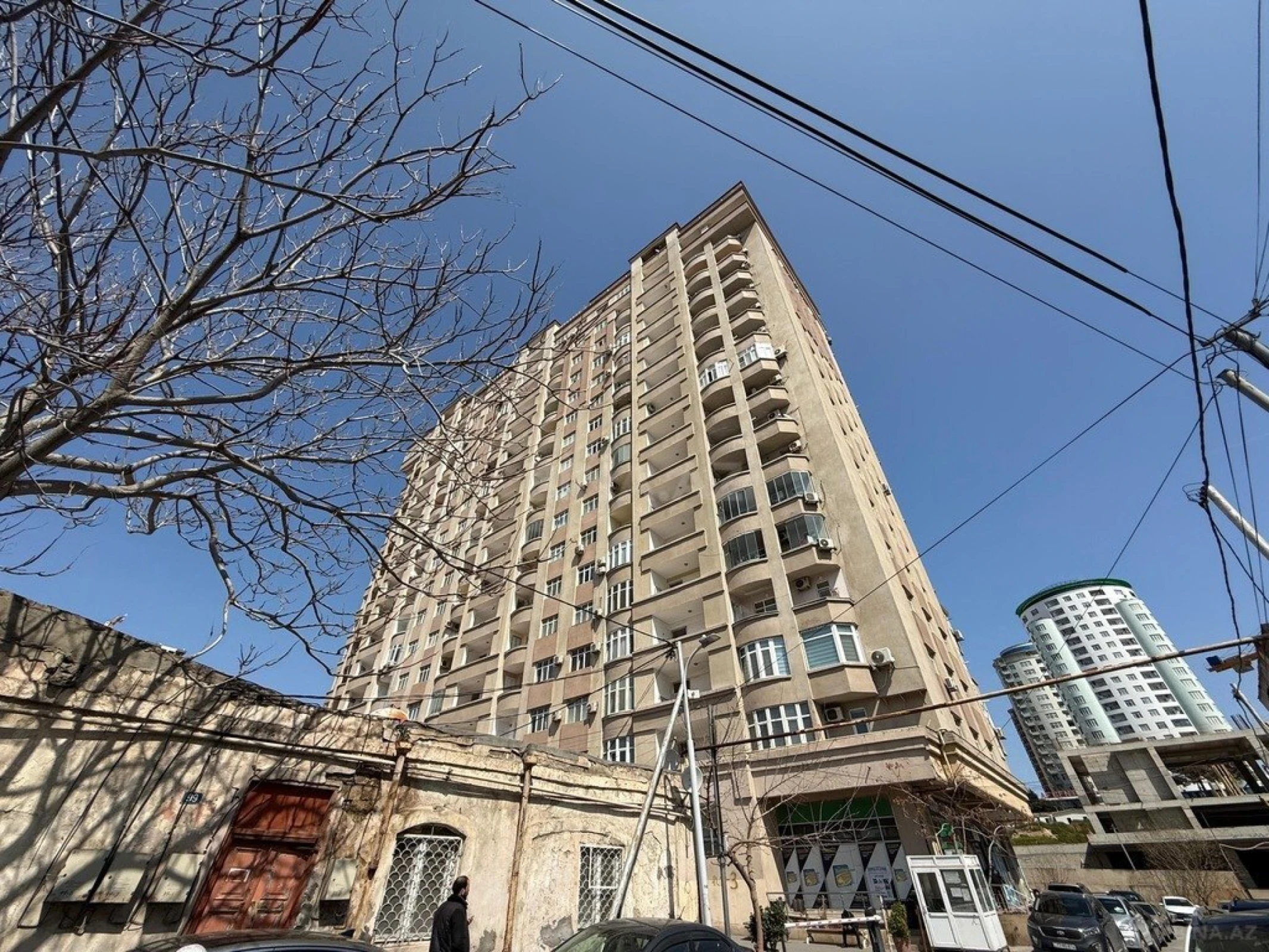 Satılır 3 otaqlı mənzil 150 m²