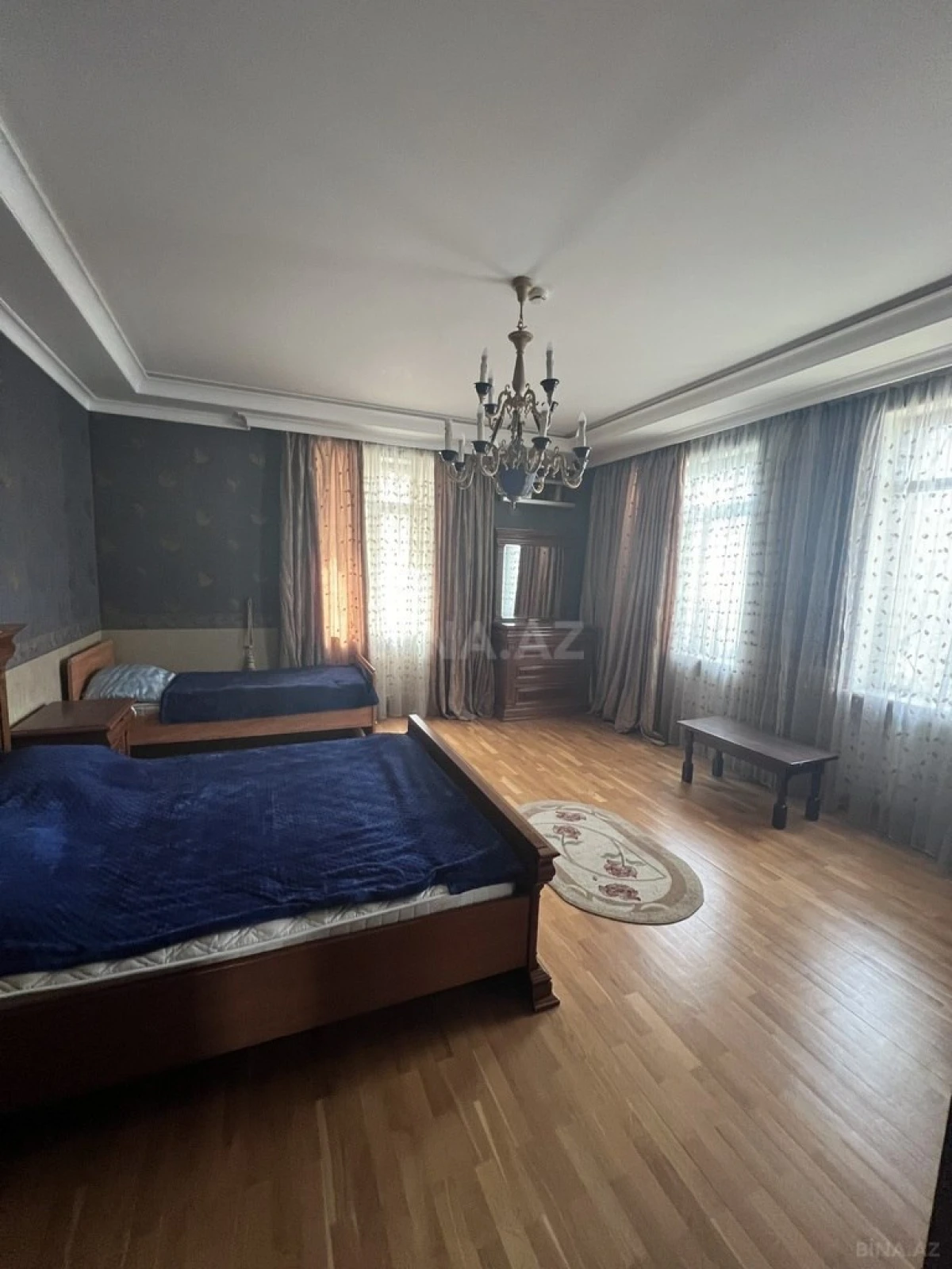 Satılır 6 otaqlı həyət evi 300 m²