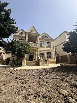 Satılır 6 otaqlı həyət evi 300 m²