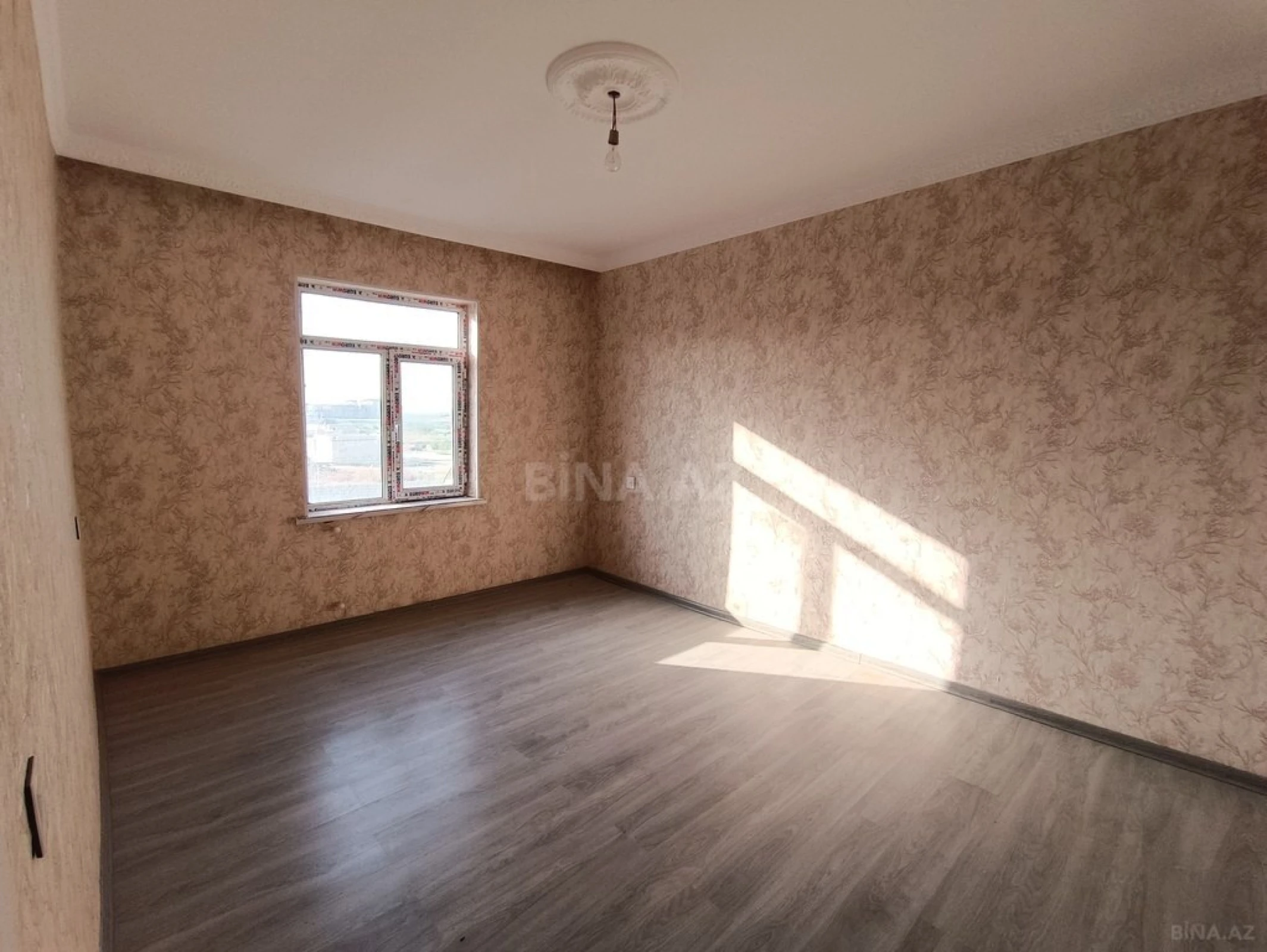 Satılır 4 otaqlı həyət evi 120 m²