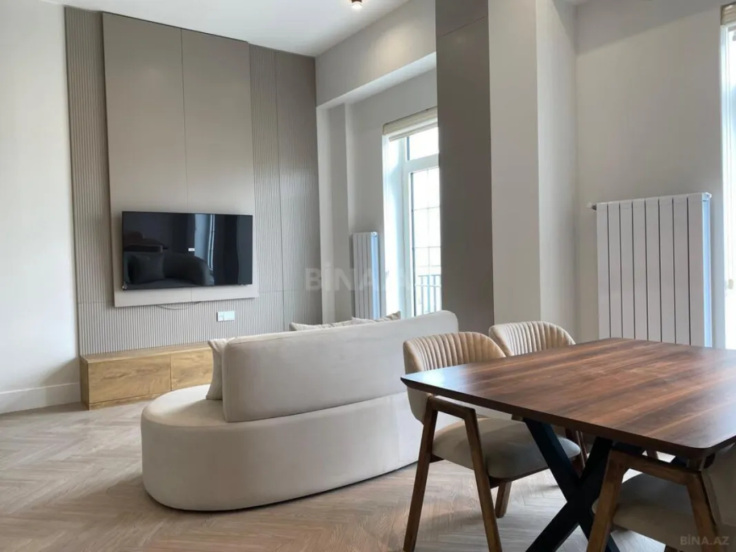 Kirayə verilir 2 otaqlı mənzil 66 m²