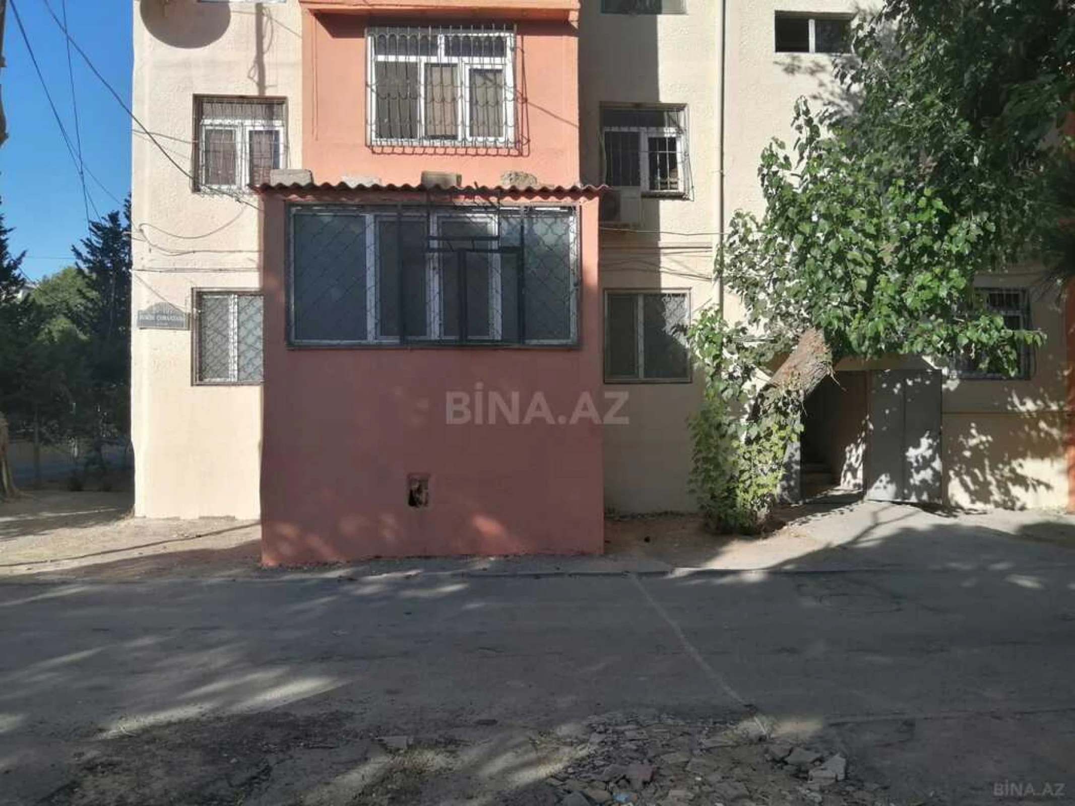 Satılır obyekt 42 m²