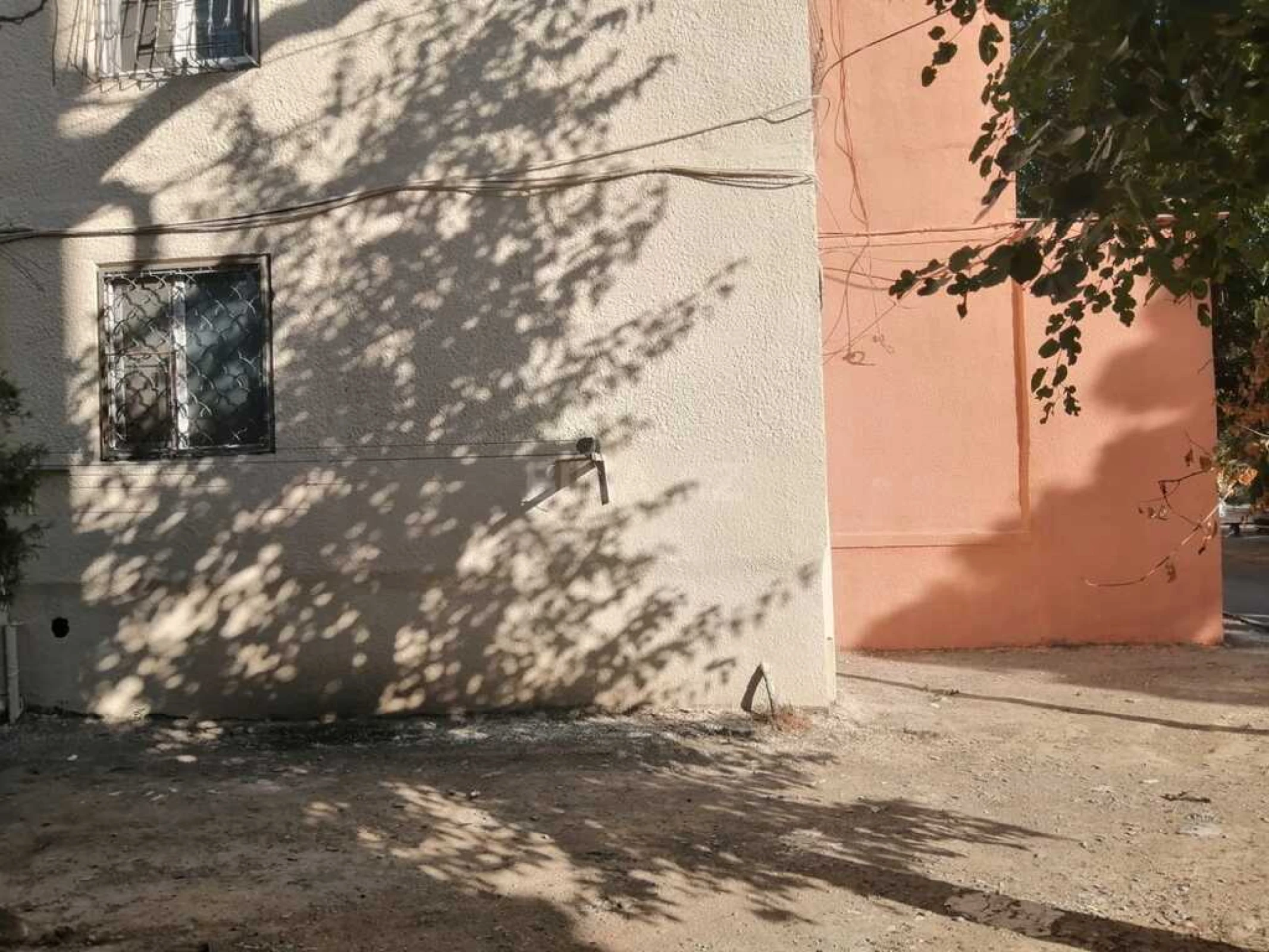 Satılır obyekt 42 m²