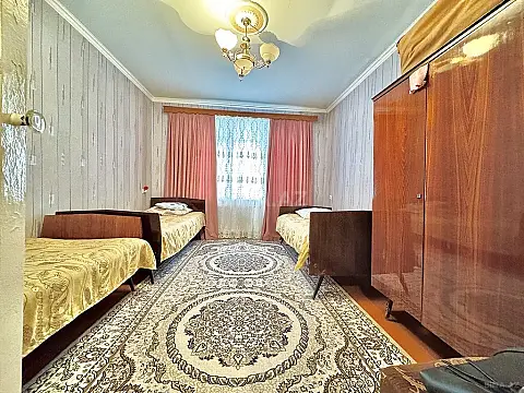 Satılır 4 otaqlı mənzil 100 m²