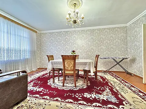 Satılır 4 otaqlı mənzil 100 m²